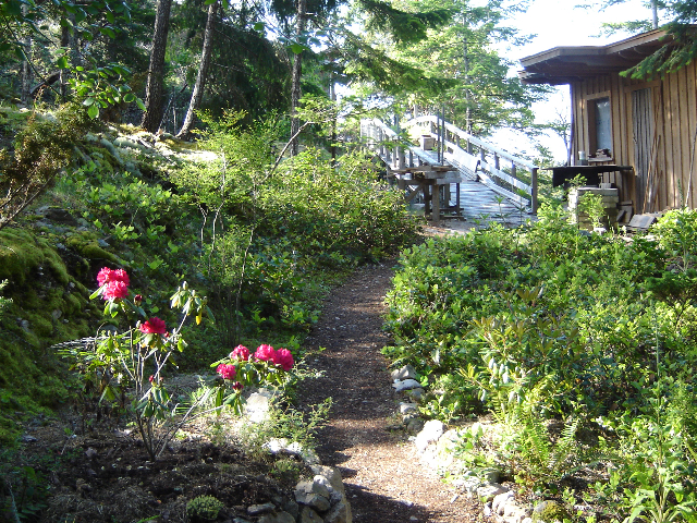 Juniper Bluffs Path to the Main House